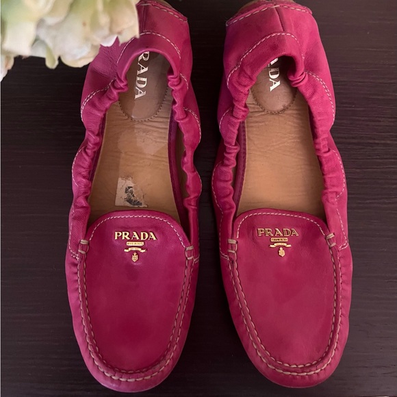 Prada pre loved
Leather Scrunch Driver, Peonia - Picture 1 of 2